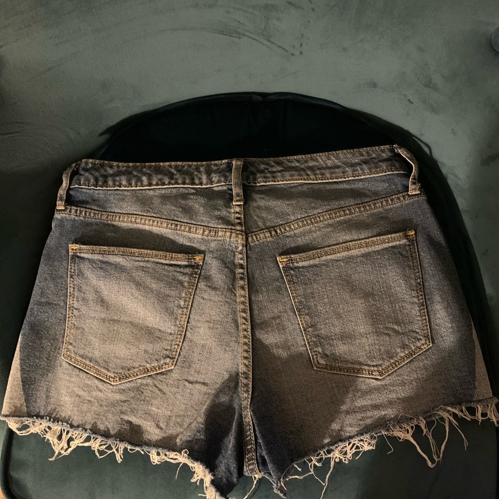 Universal Thread High Rise Shortie Shorts - NEW 👖 - Picture 2 of 4
